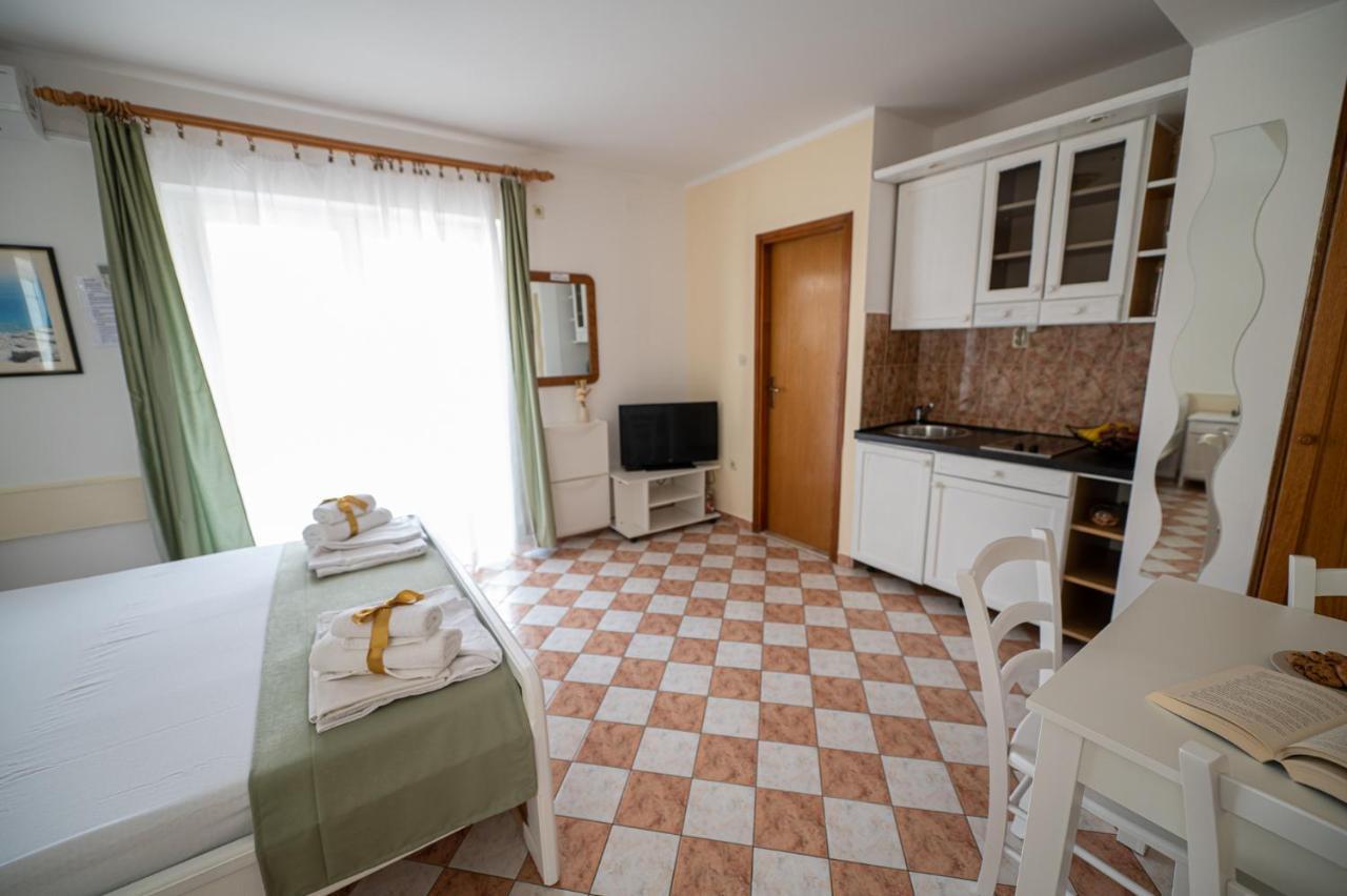 Apartmani Marin No1. Vodice Ngoại thất bức ảnh