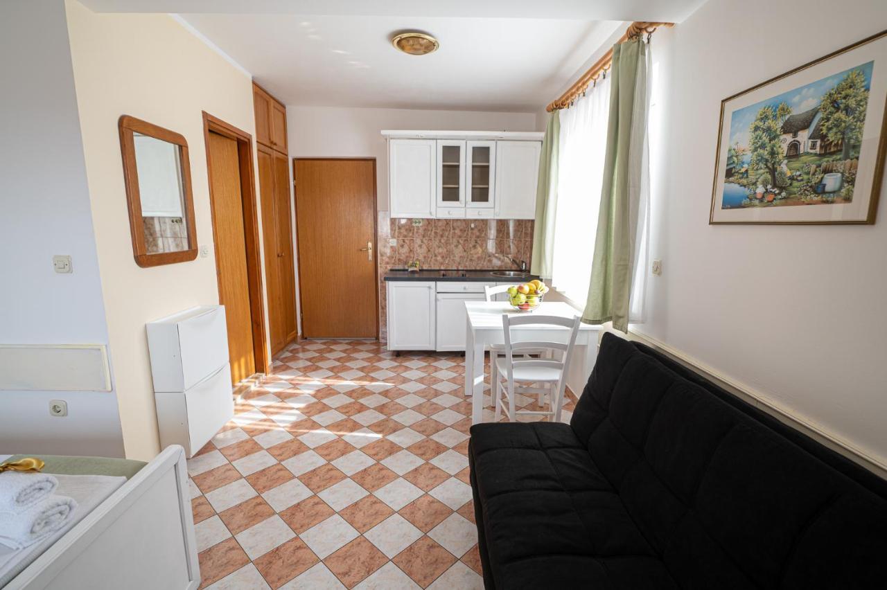 Apartmani Marin No1. Vodice Ngoại thất bức ảnh