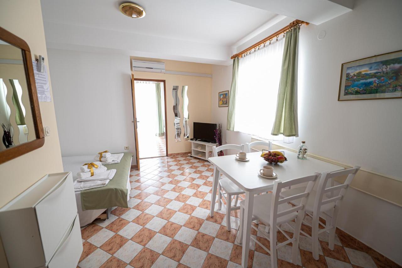 Apartmani Marin No1. Vodice Ngoại thất bức ảnh
